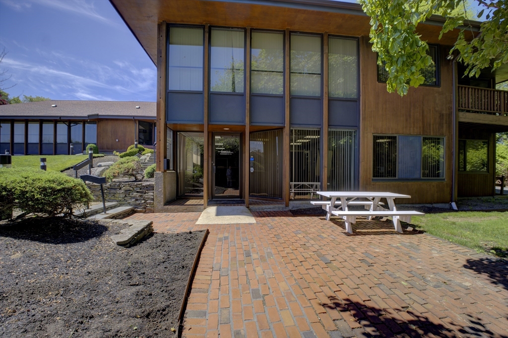 111 Torrey Property Photo 23