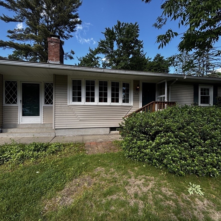 164 W Bacon St Property Photo 1