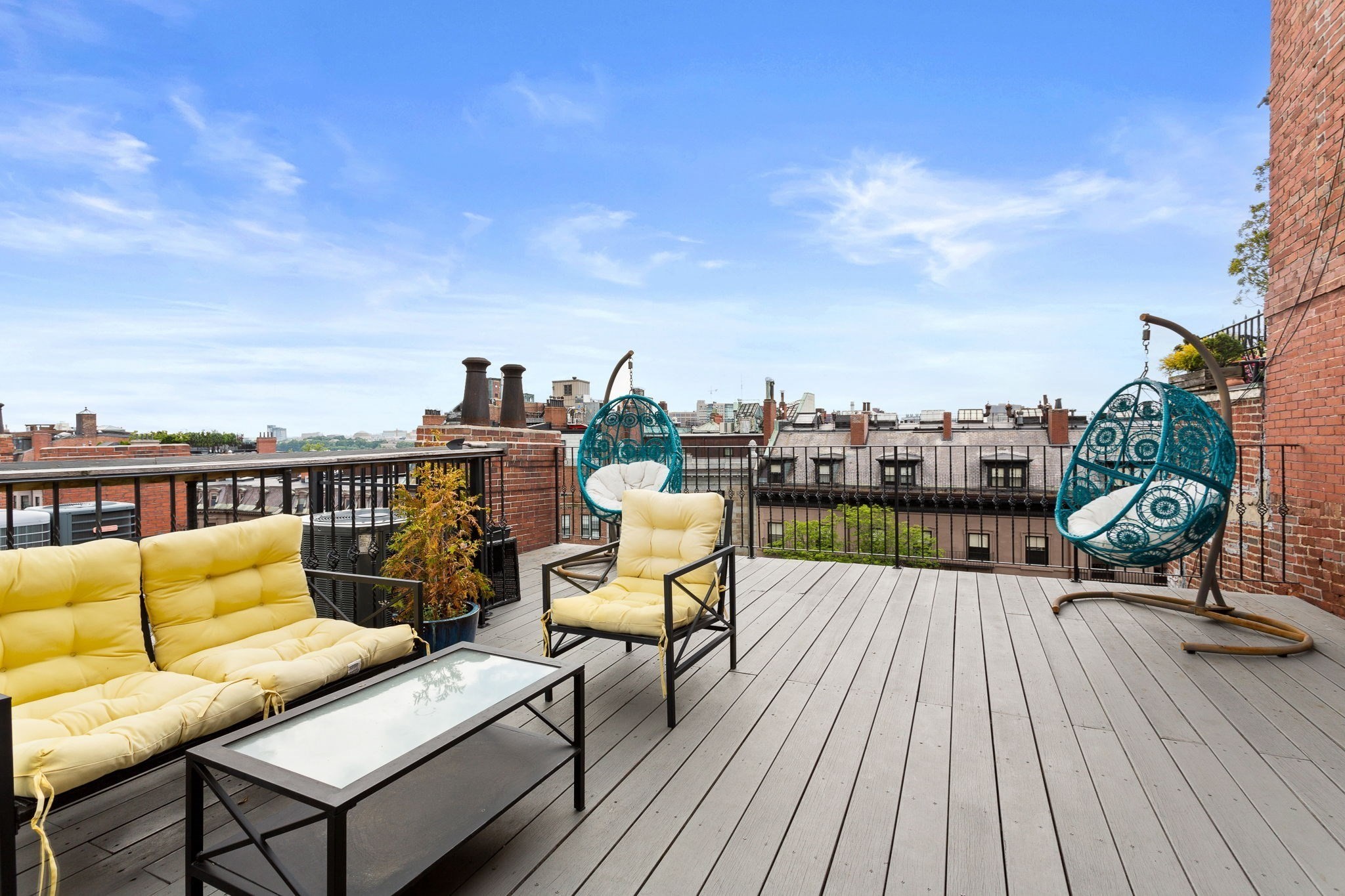 127 Beacon St # 51 Property Photo 2