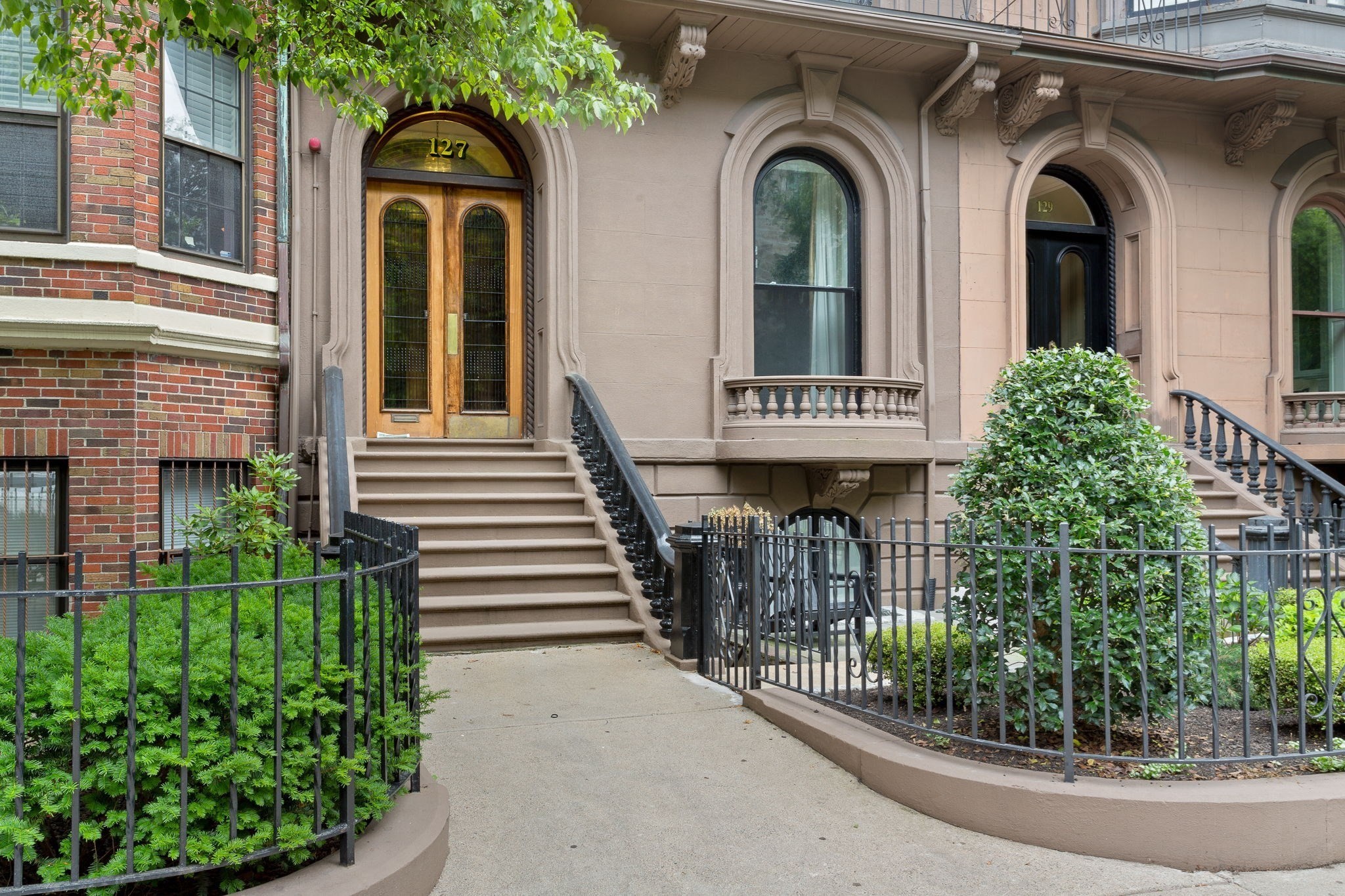 127 Beacon St # 51 Property Photo 3