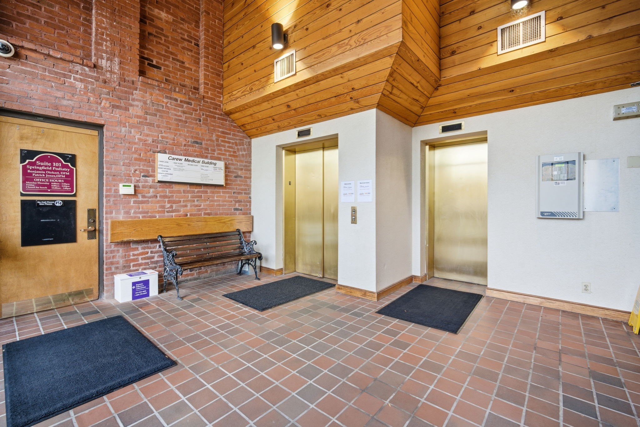222 Carew St Property Photo 3