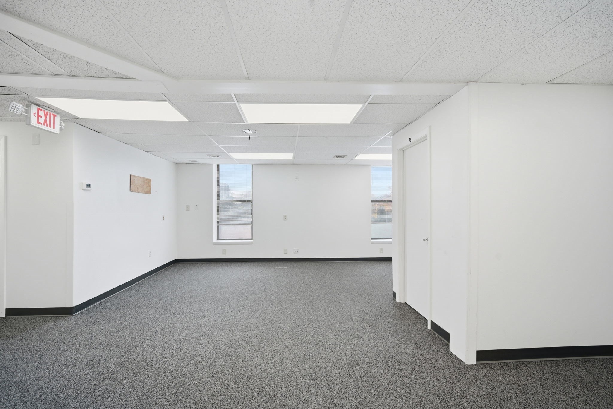 222 Carew St Property Photo 6
