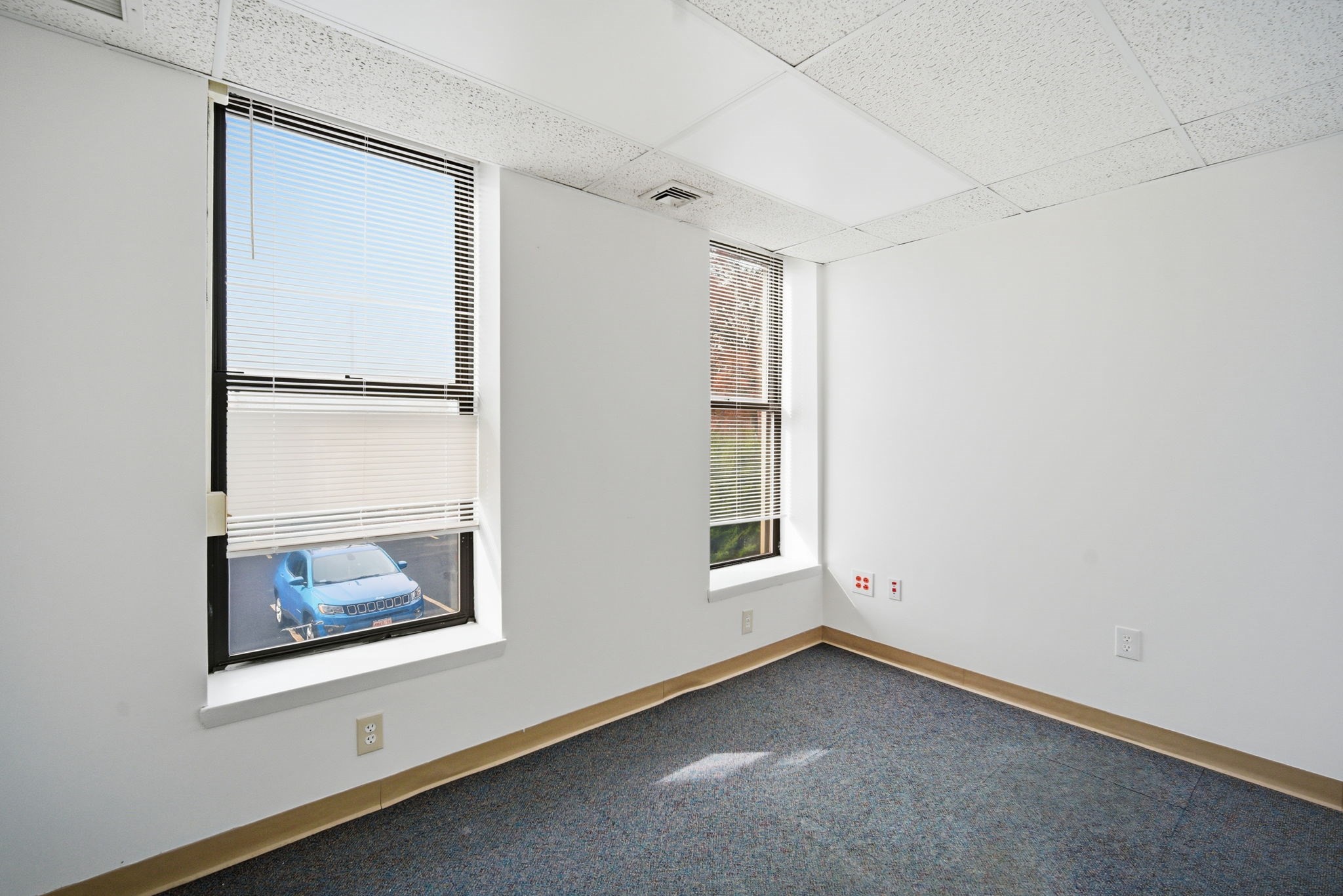 222 Carew St Property Photo 9