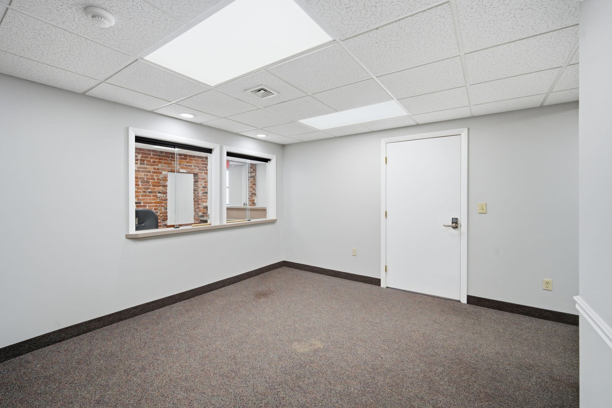 222 Carew St Property Photo 14