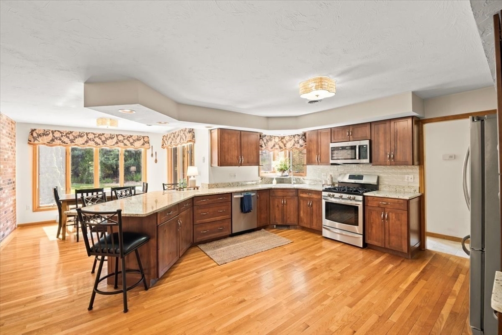14 Fieldstone Ter Property Photo 6