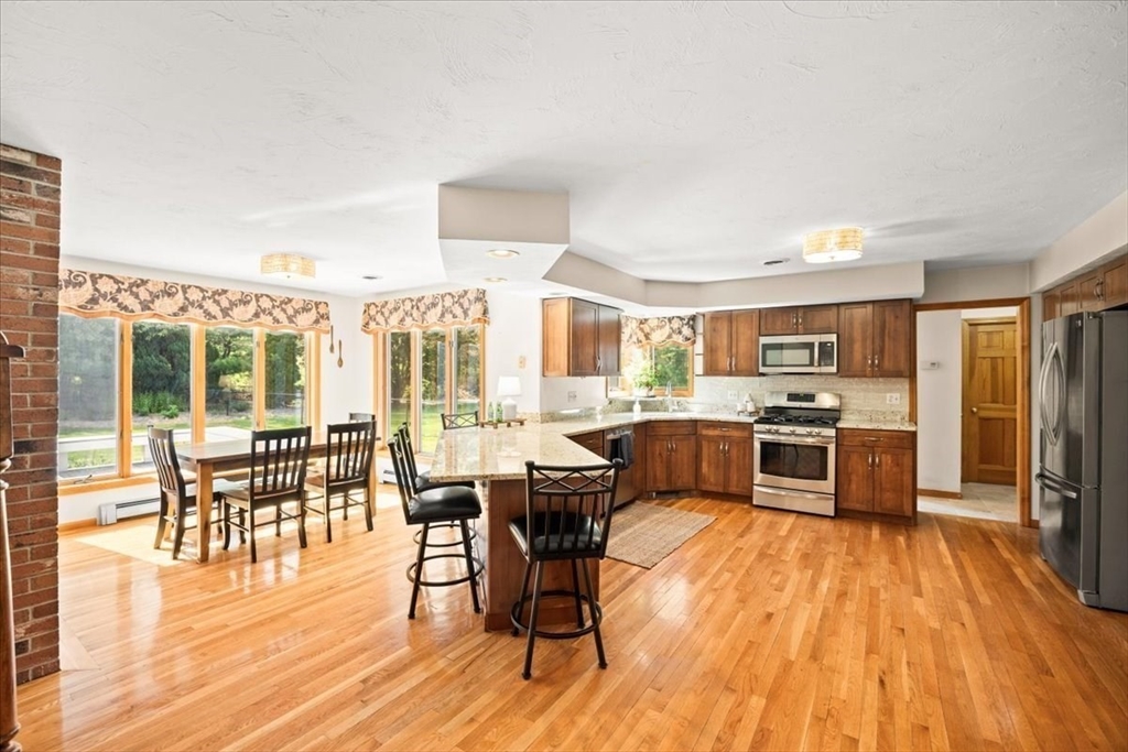 14 Fieldstone Ter Property Photo 8