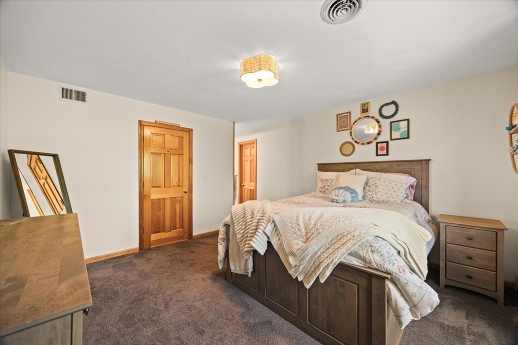 14 Fieldstone Ter Property Photo 21