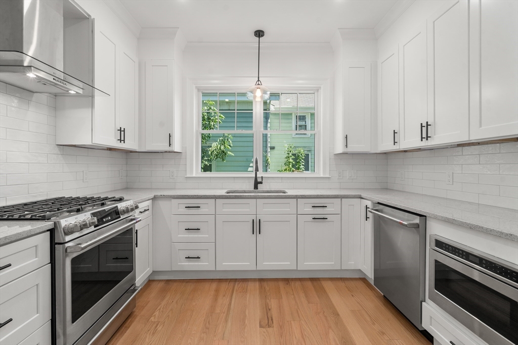 92 Pond Street Property Photo 4