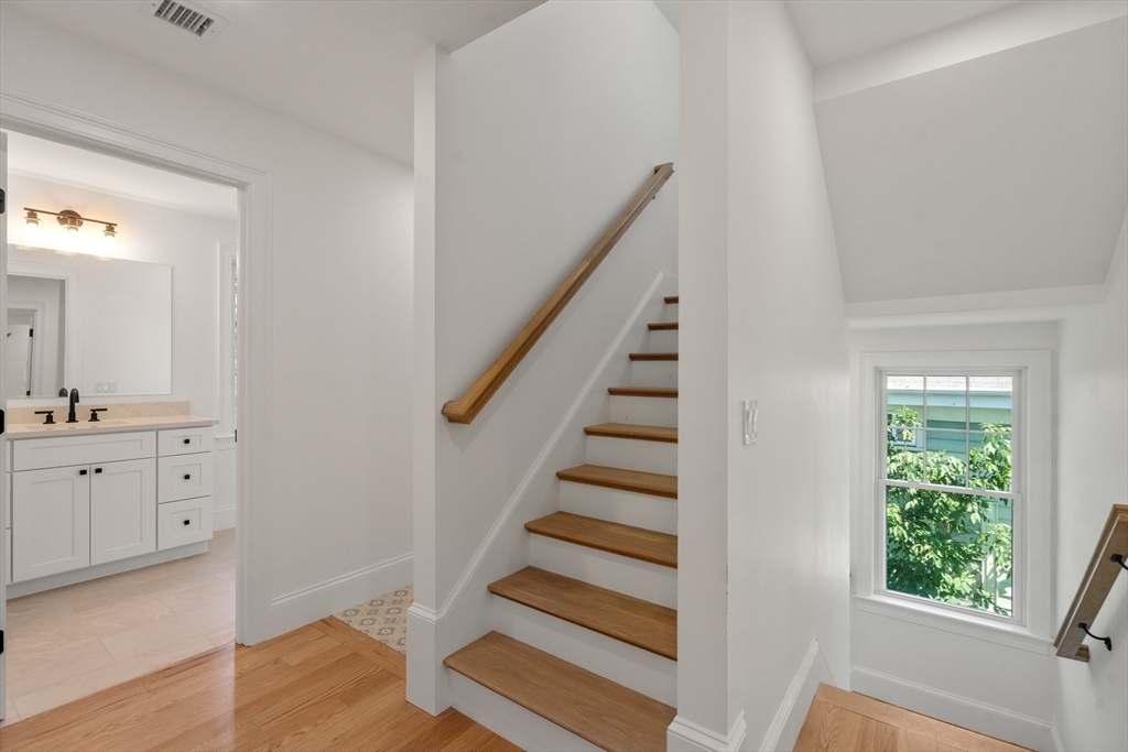 92 Pond Street Property Photo 12