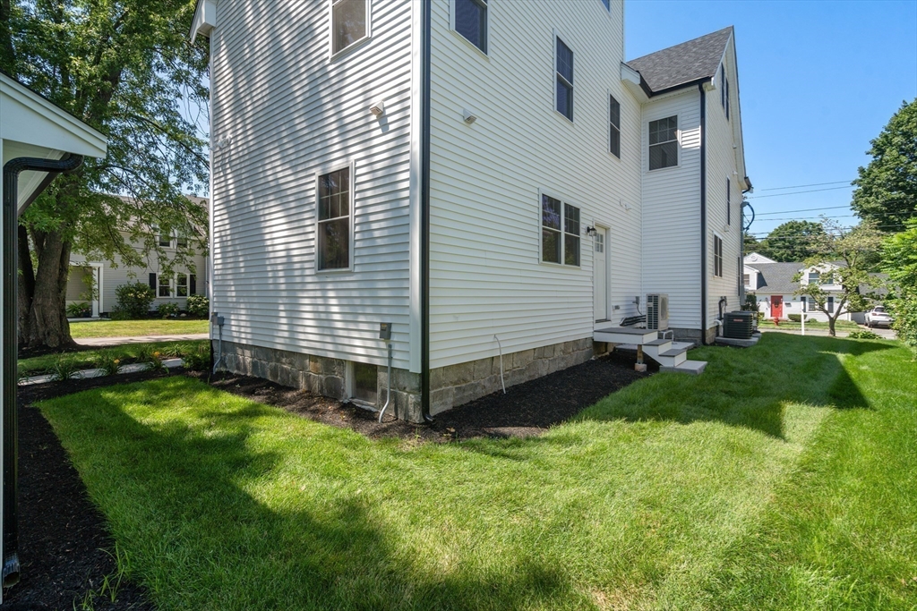 92 Pond Street Property Photo 14