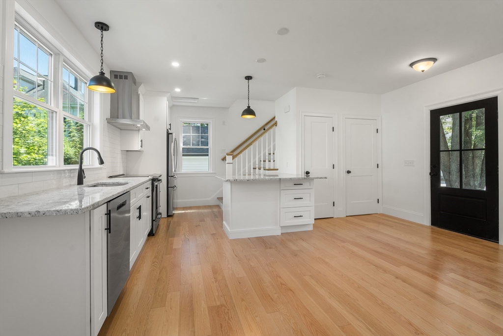 92 Pond Street Property Photo 28