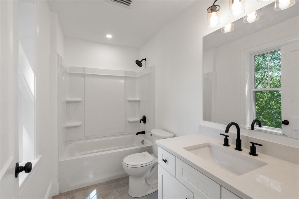 92 Pond Street Property Photo 33