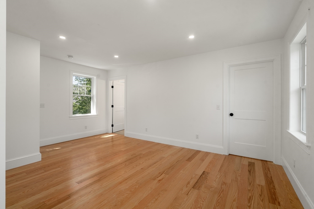 92 Pond Street Property Photo 37