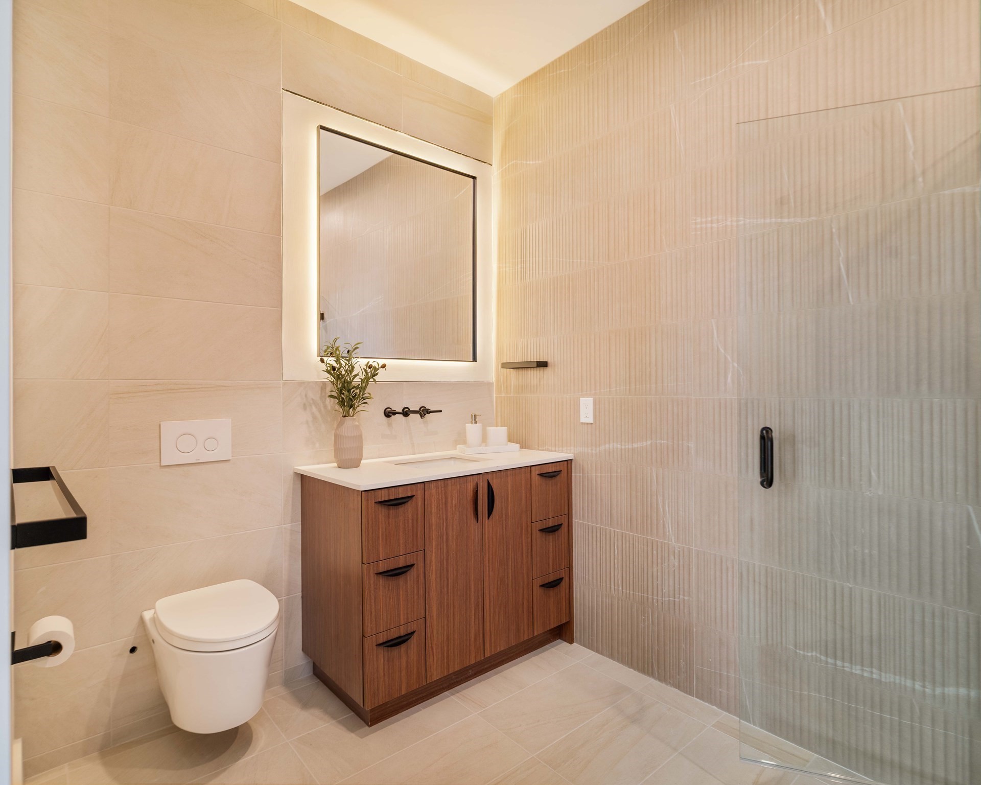 58 Kent # 403 Property Photo 13