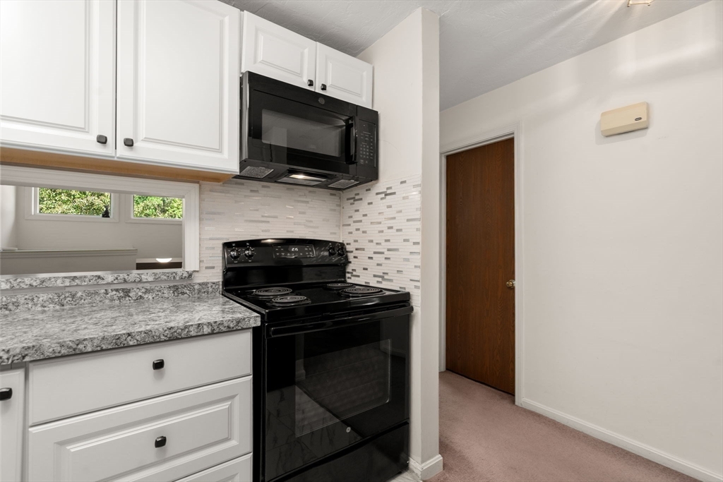 50 Londonderry Rd # 50 Property Photo 13