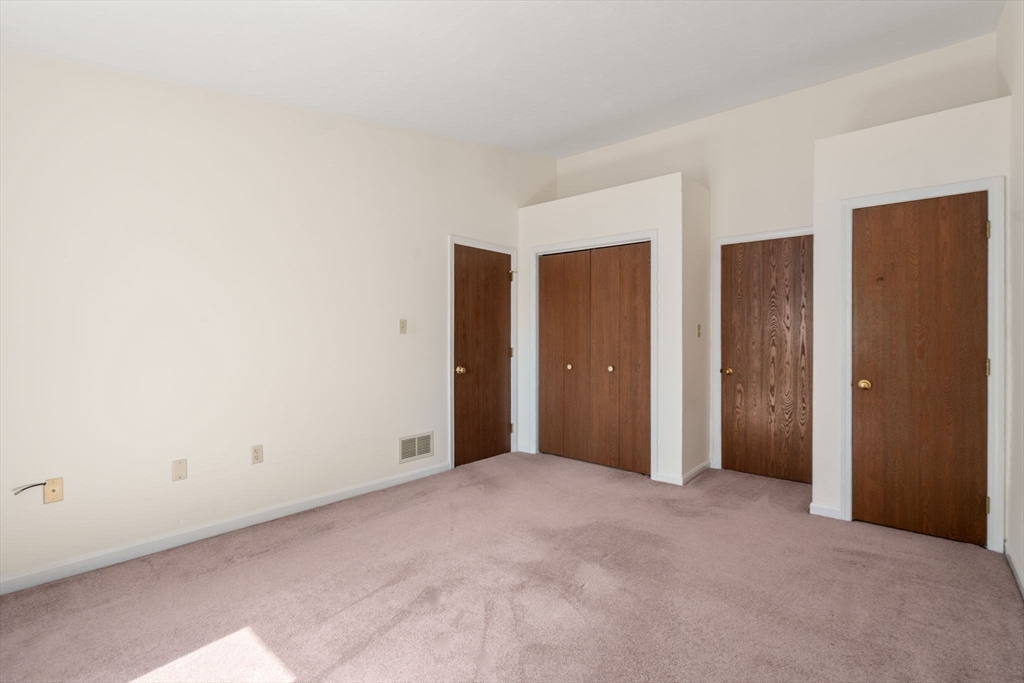 50 Londonderry Rd # 50 Property Photo 16