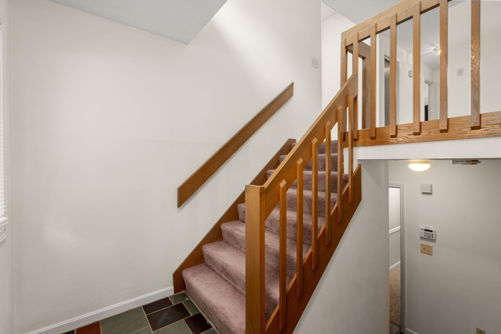 50 Londonderry Rd # 50 Property Photo 17