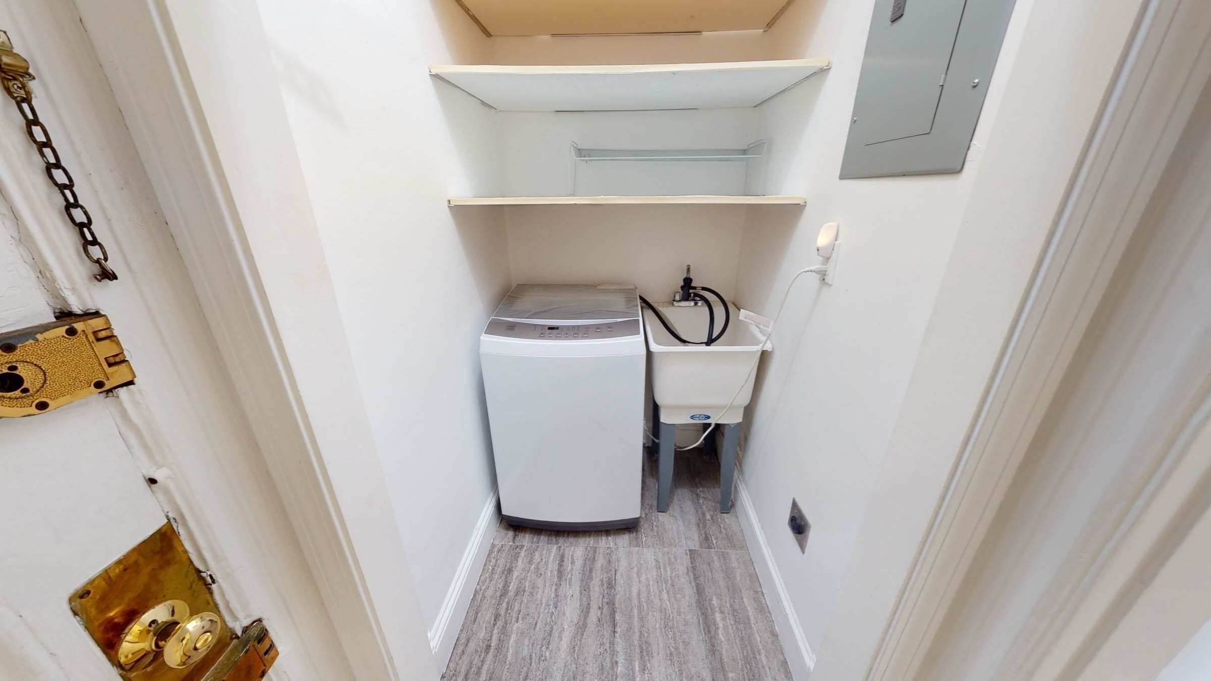 311 Tappan St # 3 Property Photo 17