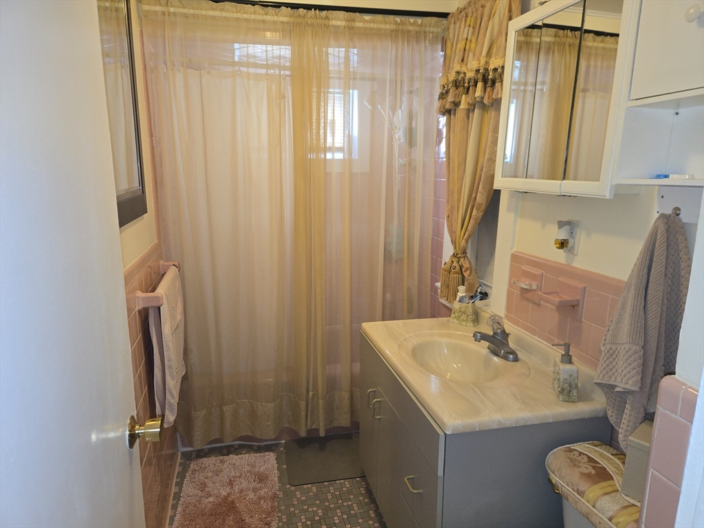 73 Francis St Property Photo 8