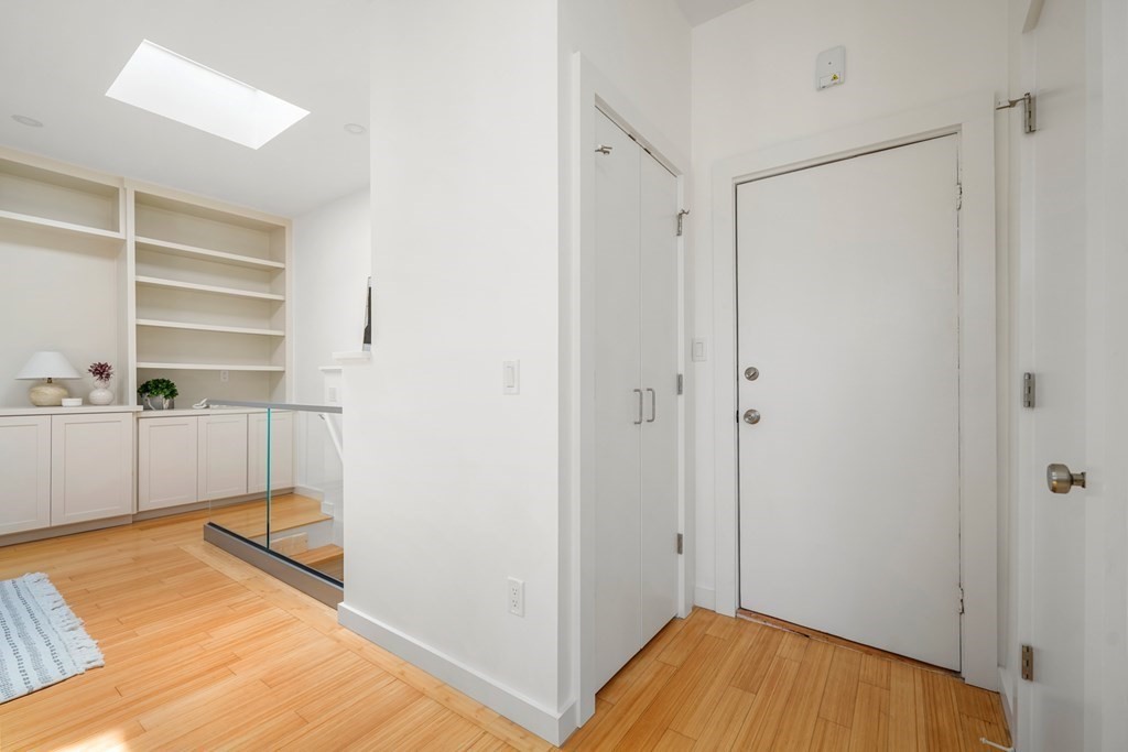 107 Jersey # 15 Property Photo 12