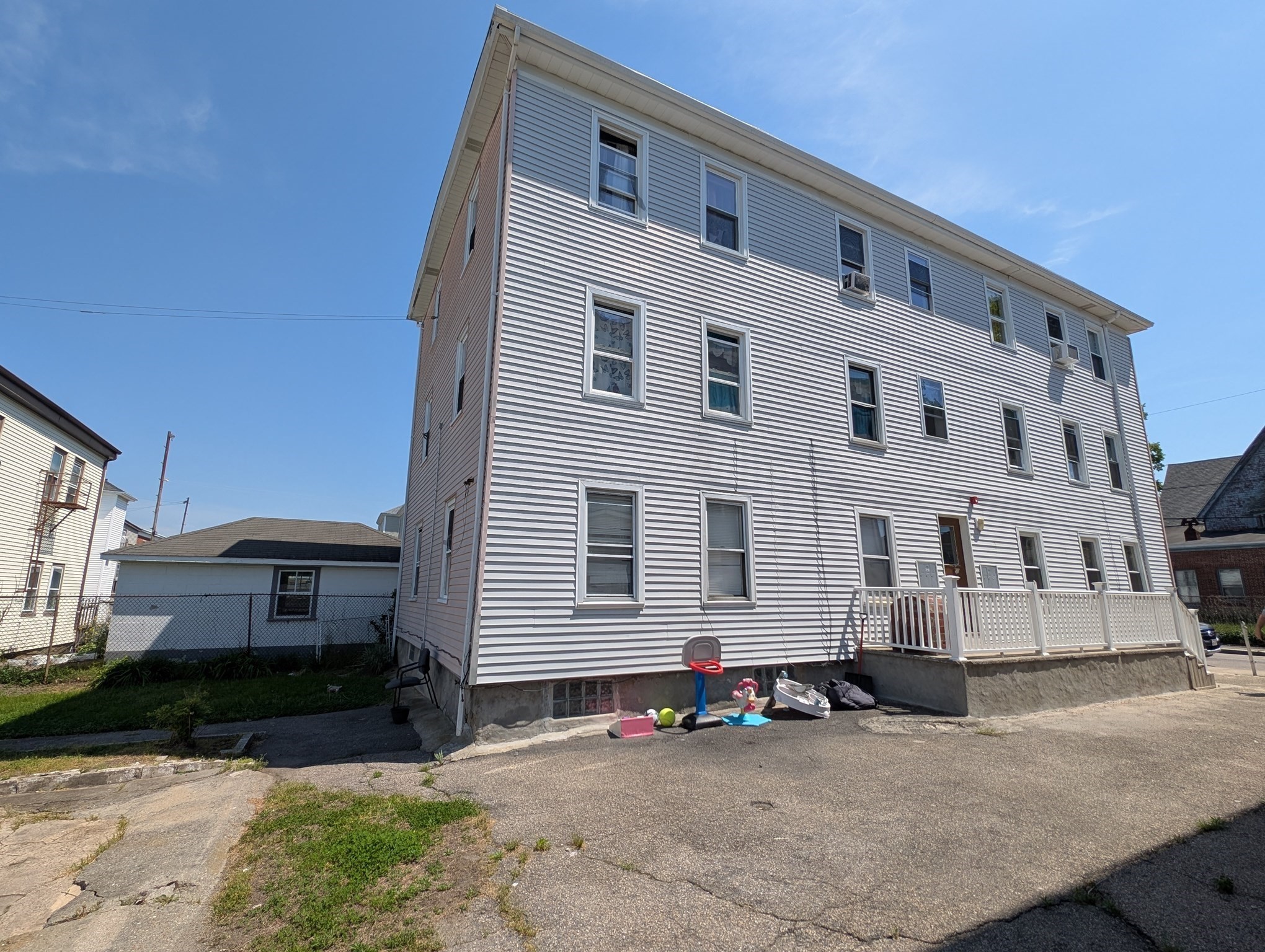 131 Thomas St Property Photo 2