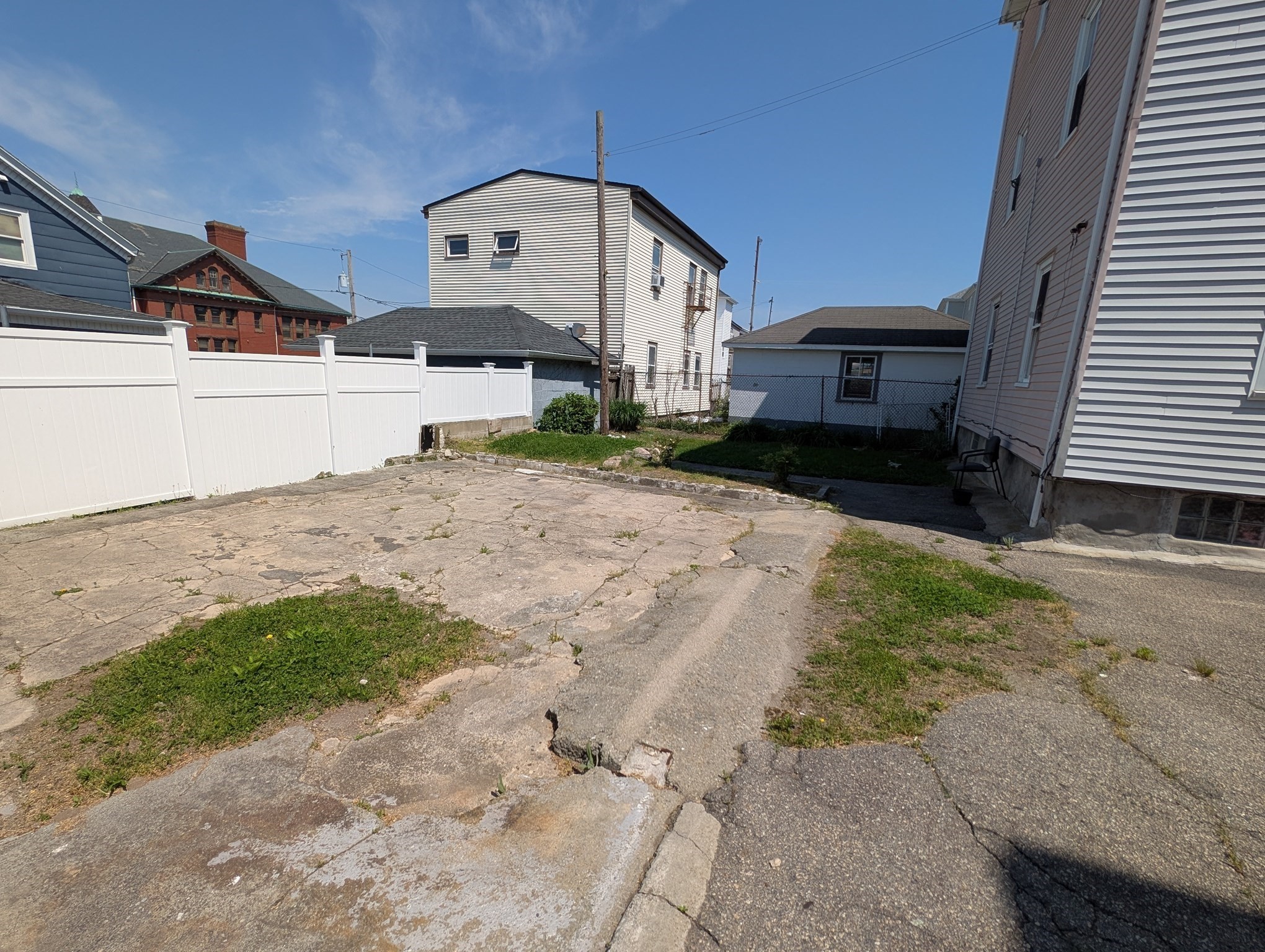 131 Thomas St Property Photo 3