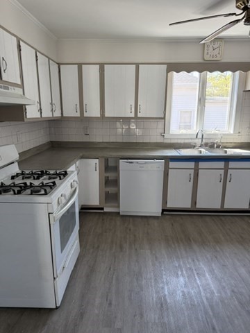 98 Maplewood # 2 Property Photo 2