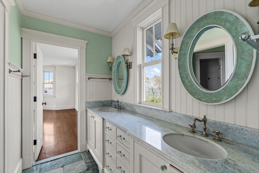 48 Whiton Ave Property Photo 26