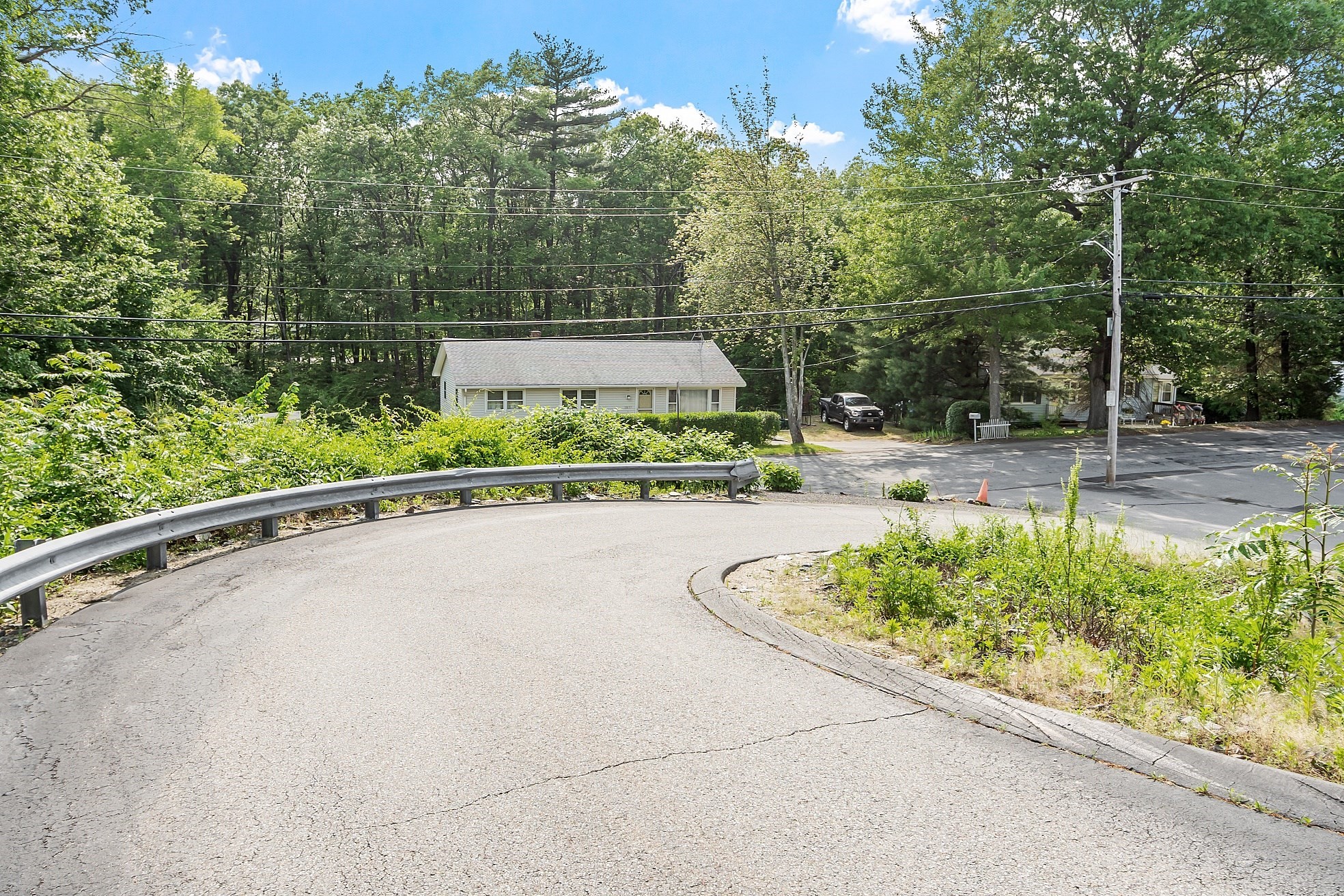 67 Whalon Street Property Photo 8