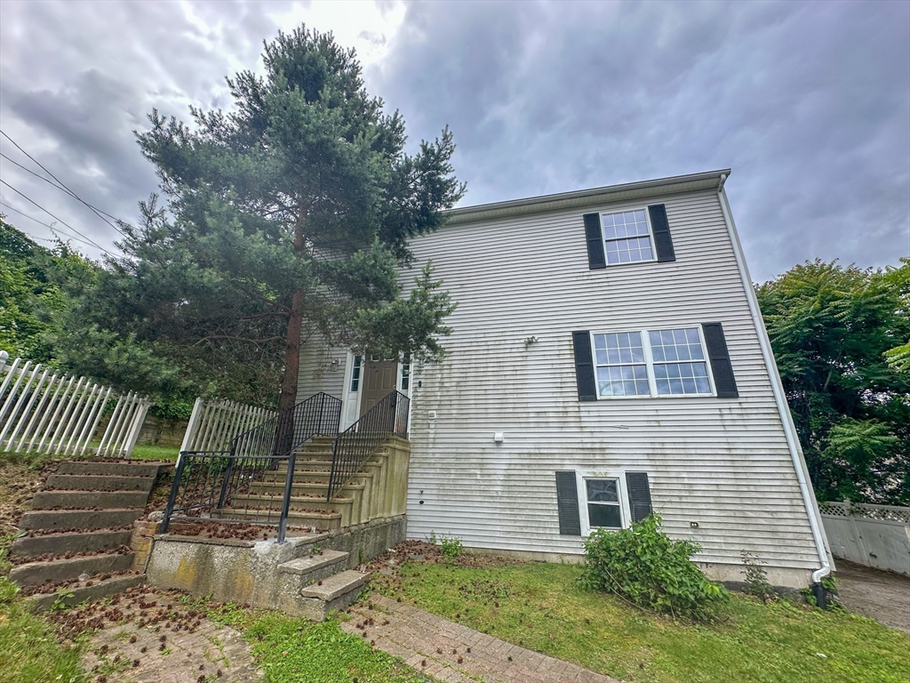 20 Groton Pl Property Photo 1