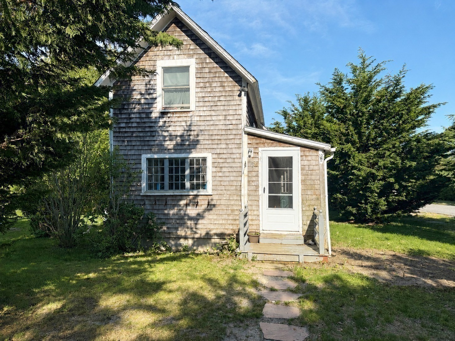 19 Perkins Avenue Property Photo 2