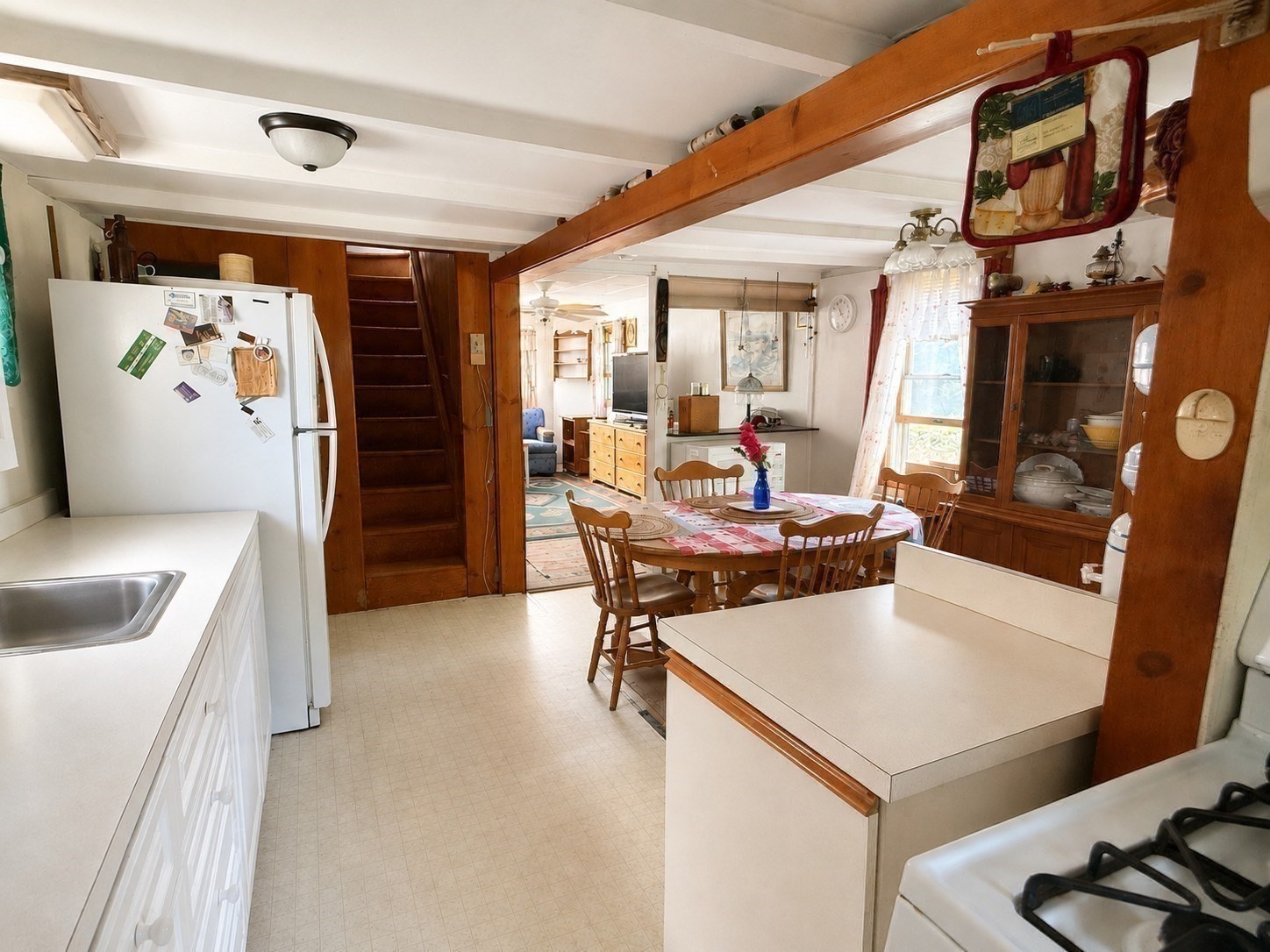 19 Perkins Avenue Property Photo 10