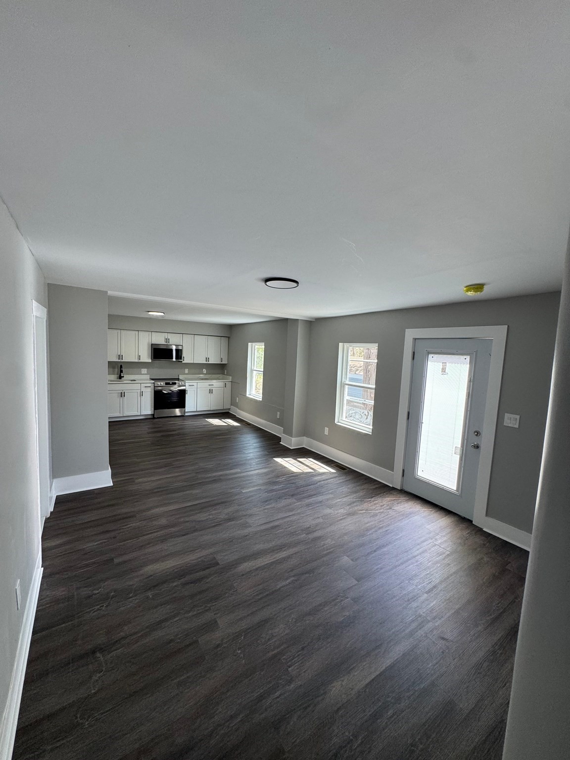 32 Main St Property Photo 8