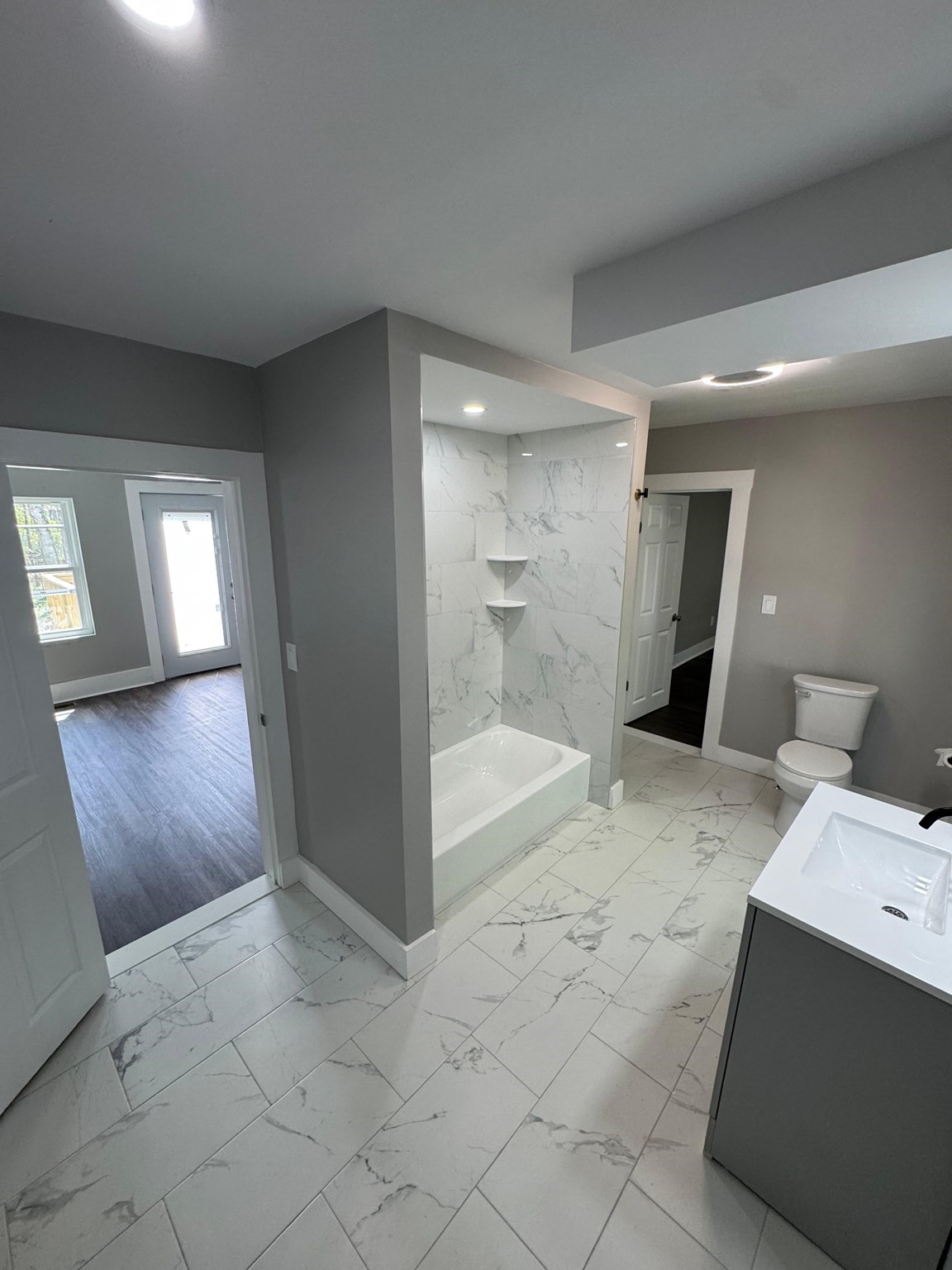 32 Main St Property Photo 16