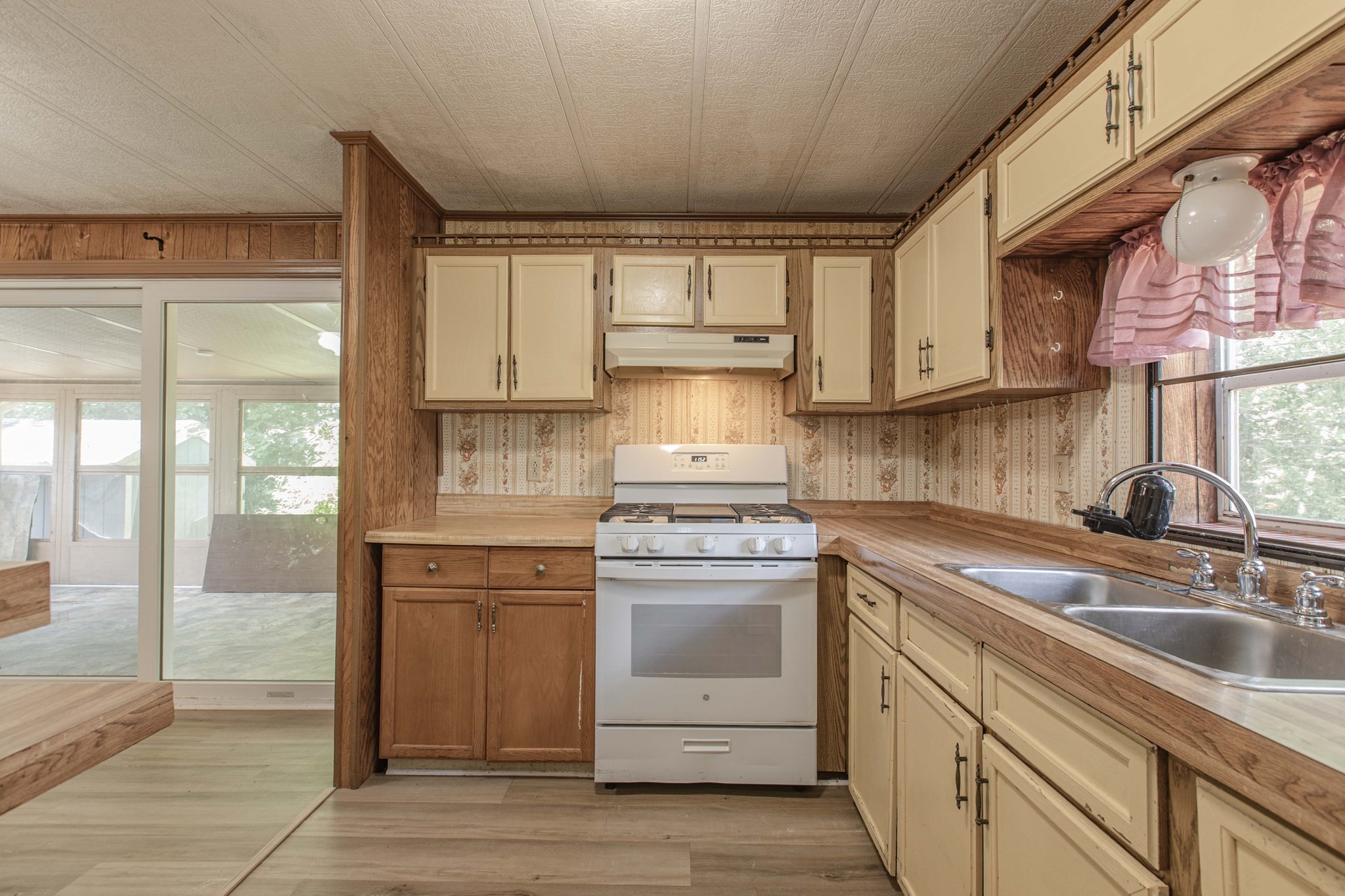 39 Friendship Drive Property Photo 11