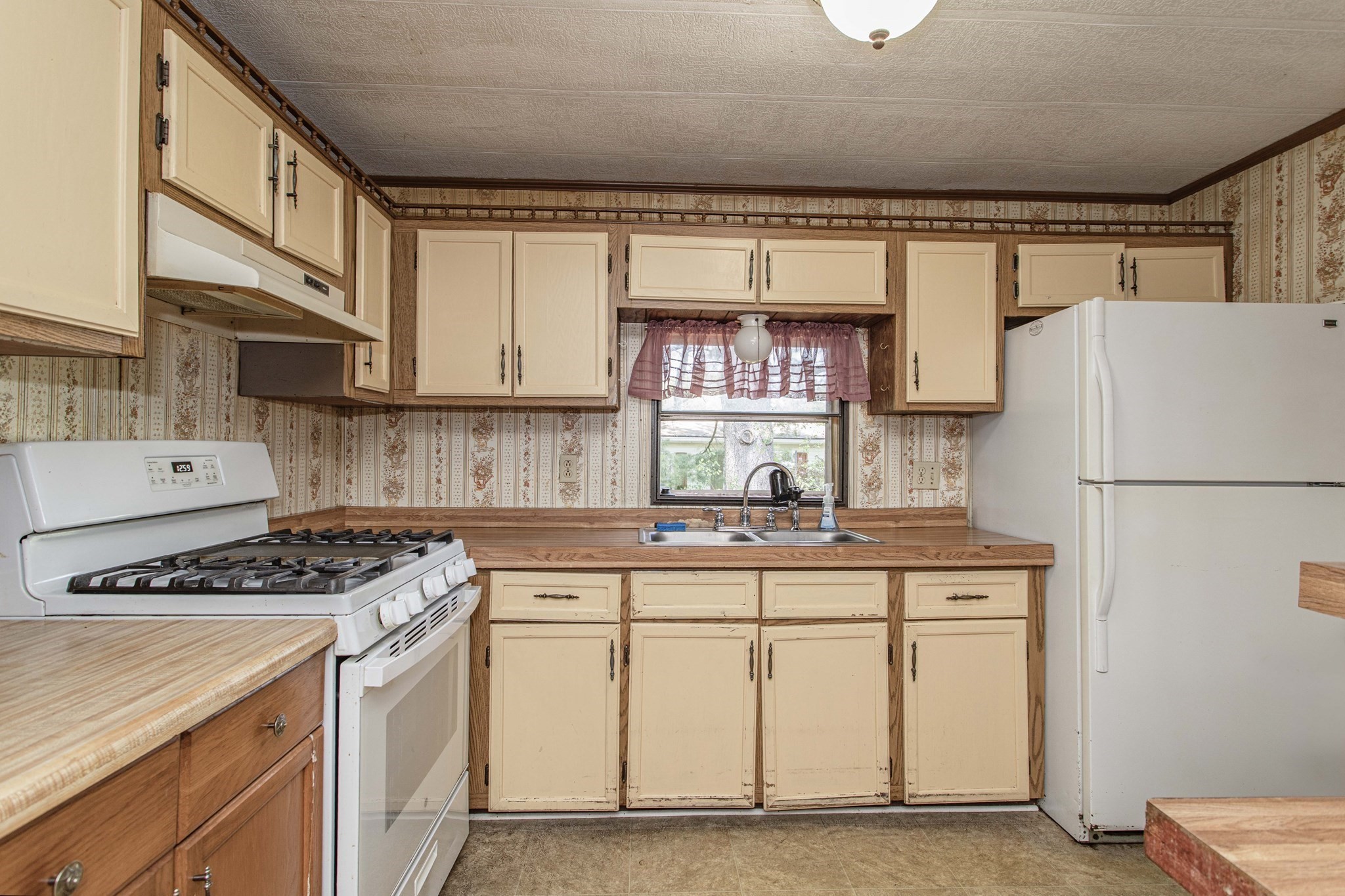 39 Friendship Drive Property Photo 13
