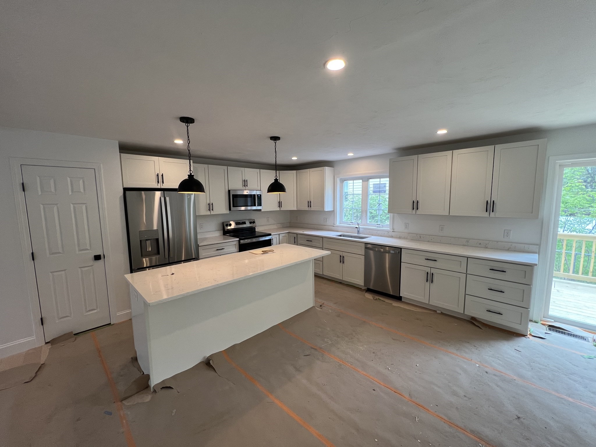 39 Lincoln Street # B Property Photo 4