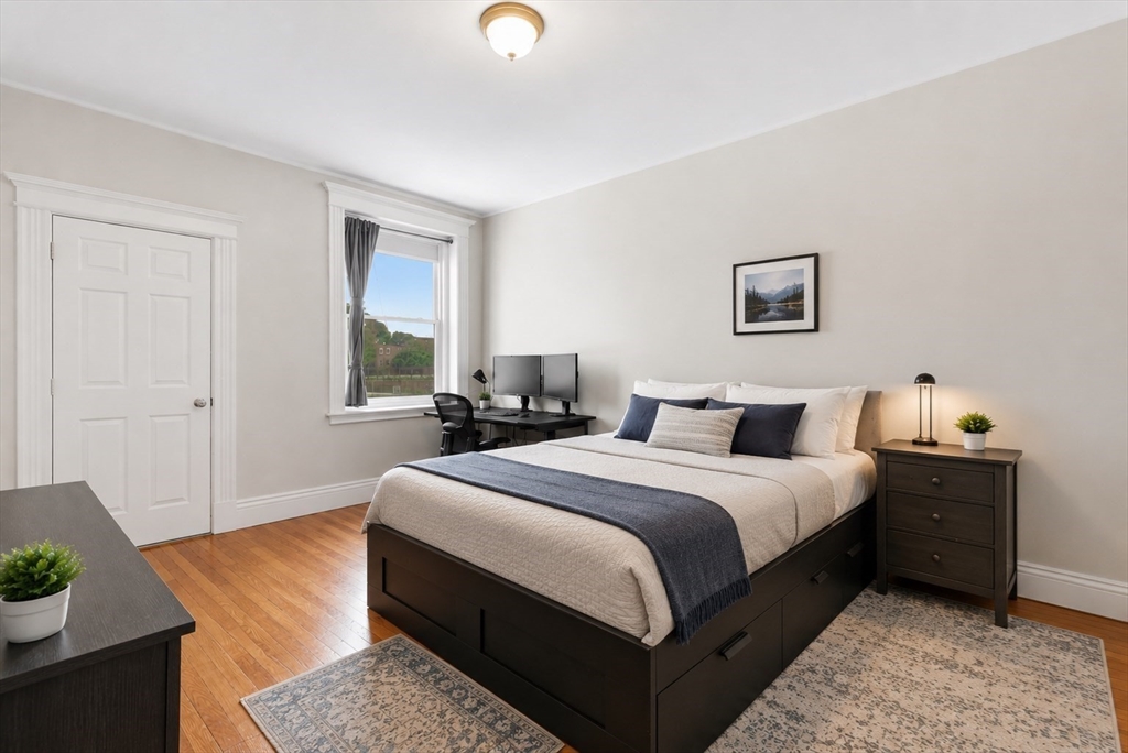 181 Harvard St # 2 Property Photo 7