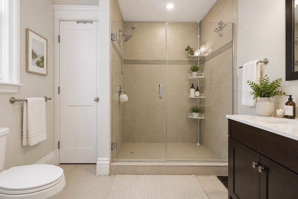 181 Harvard St # 2 Property Photo 8
