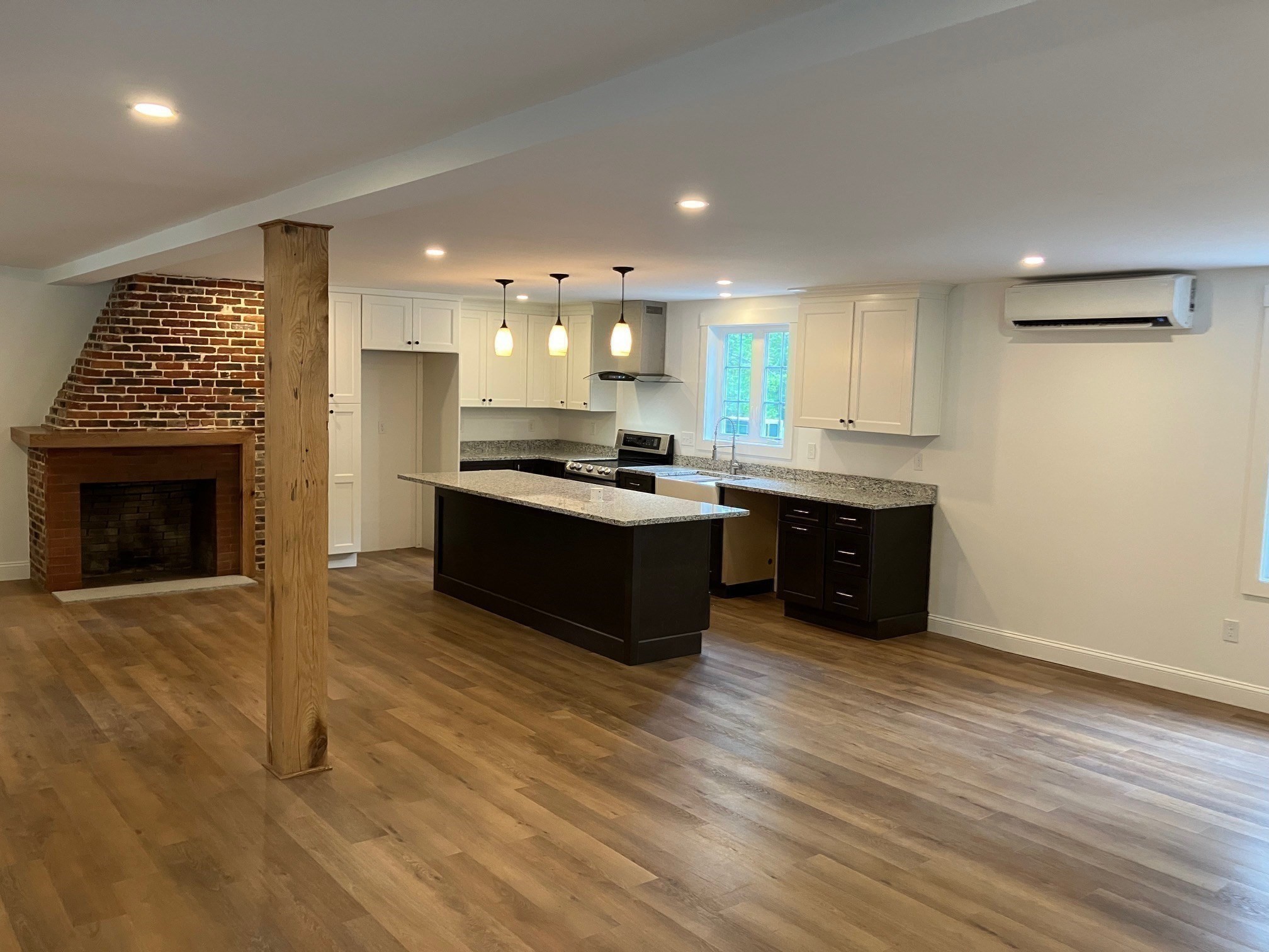 35 West Street Property Photo 9