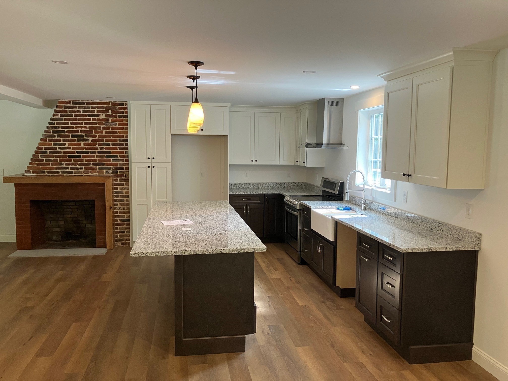 35 West Street Property Photo 10