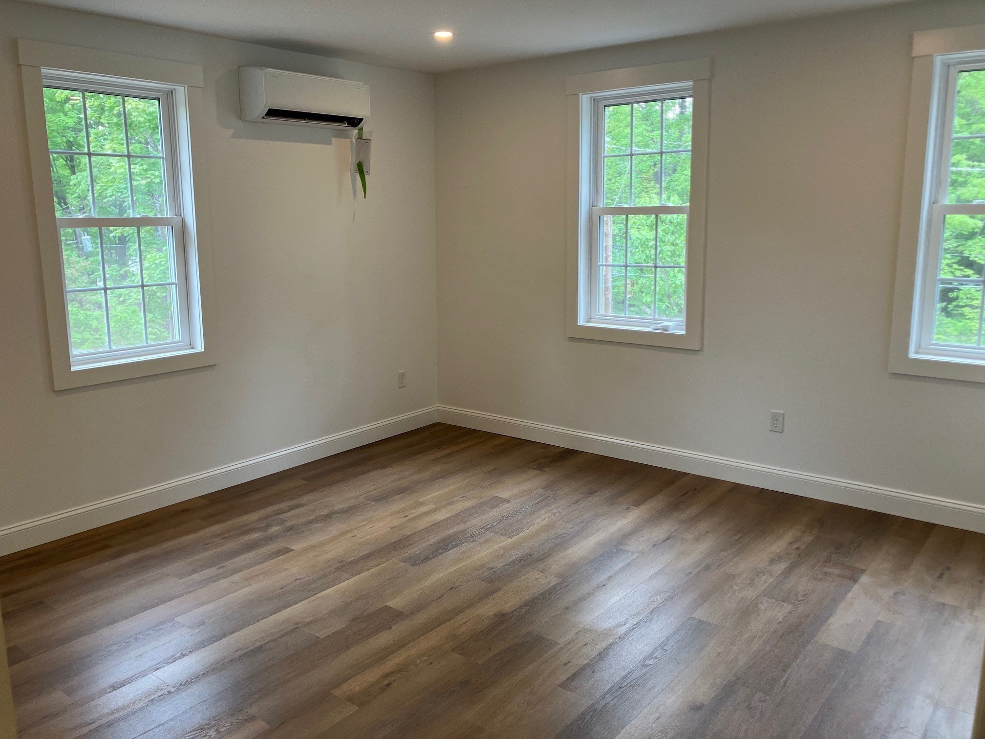 35 West Street Property Photo 25