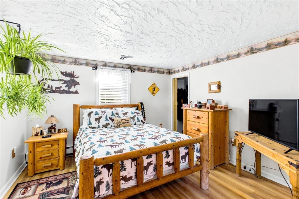 33 Quincy St Property Photo 16