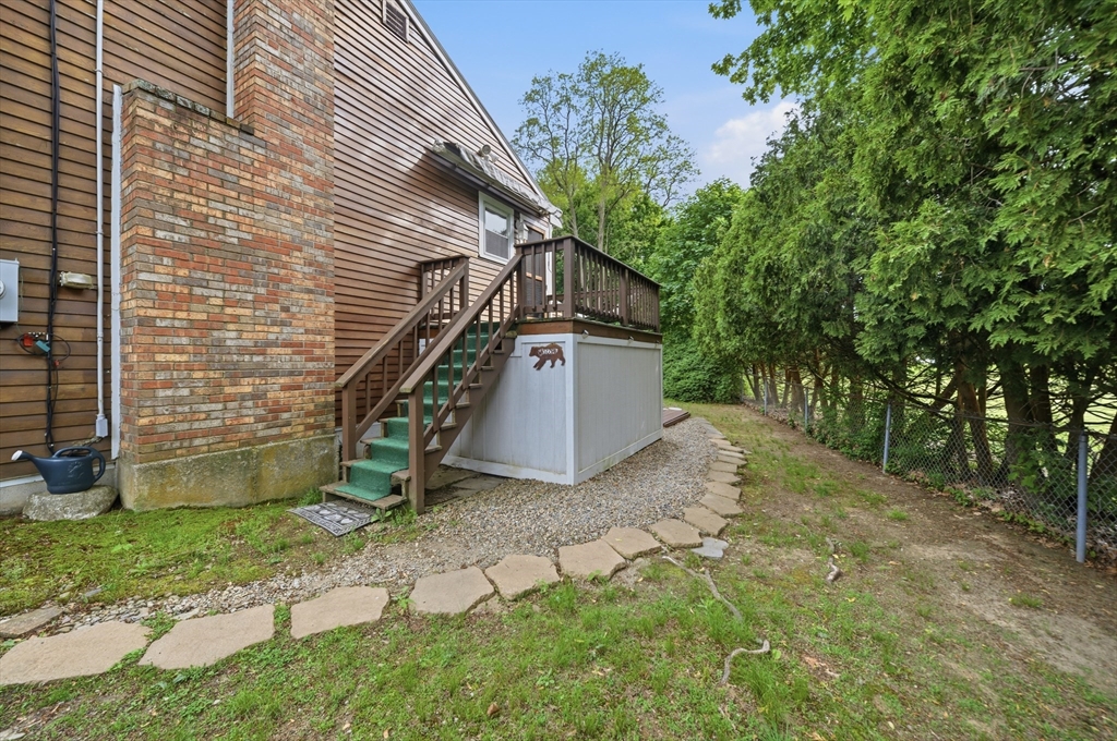 33 Quincy St Property Photo 35