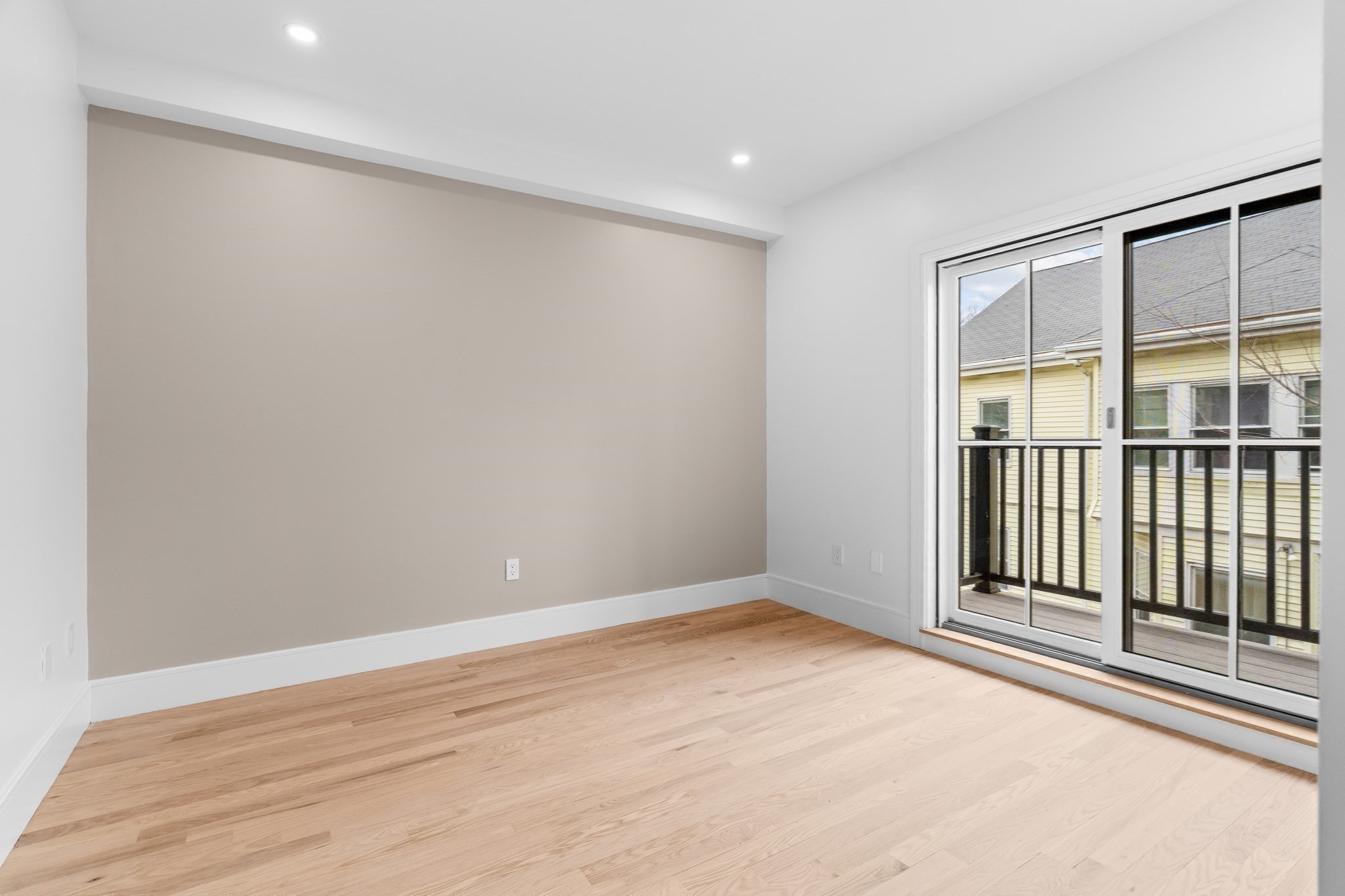 143 Tremont St # 5 Property Photo 4