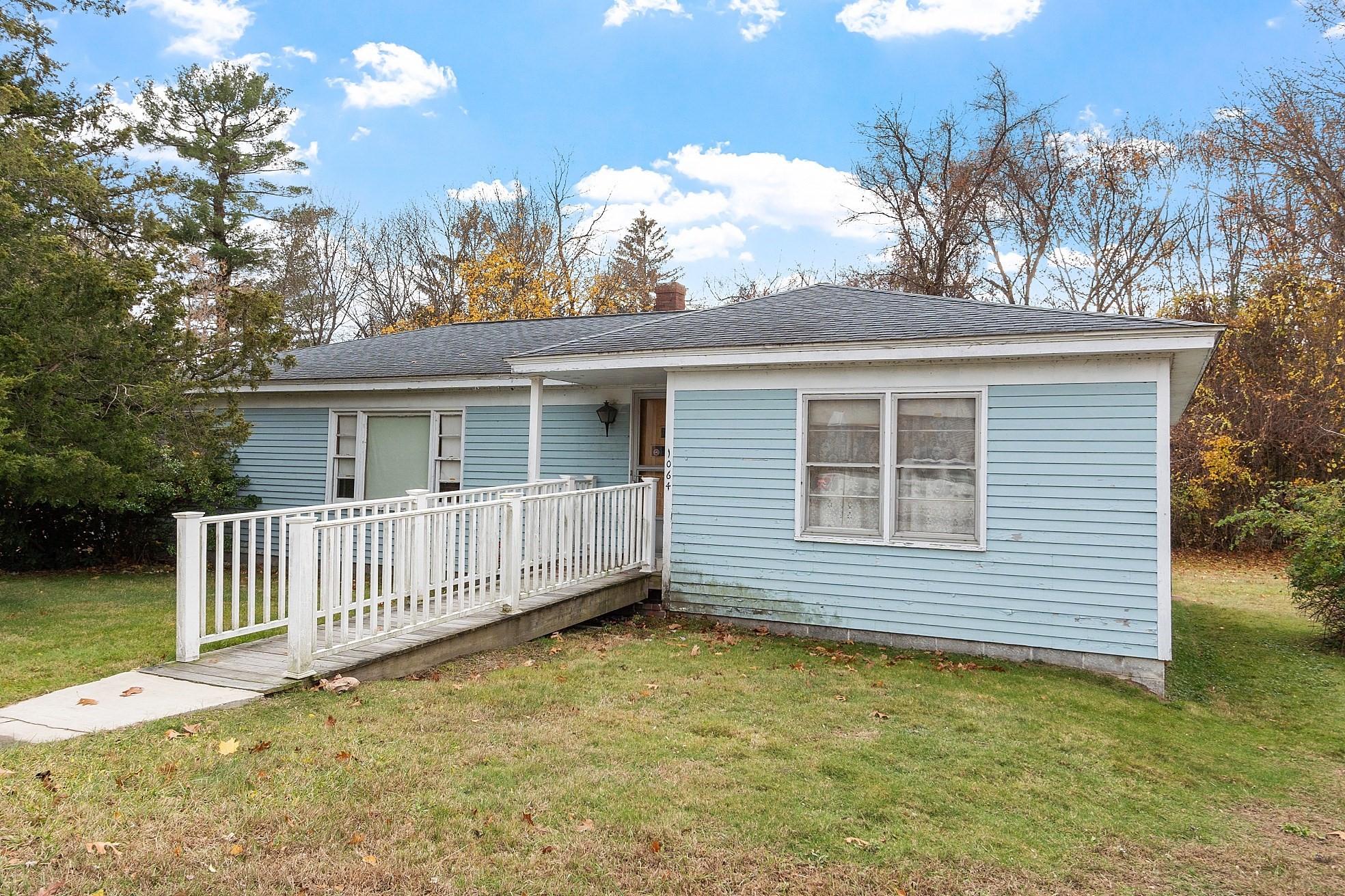 1064 Lakeview Ave Property Photo 1