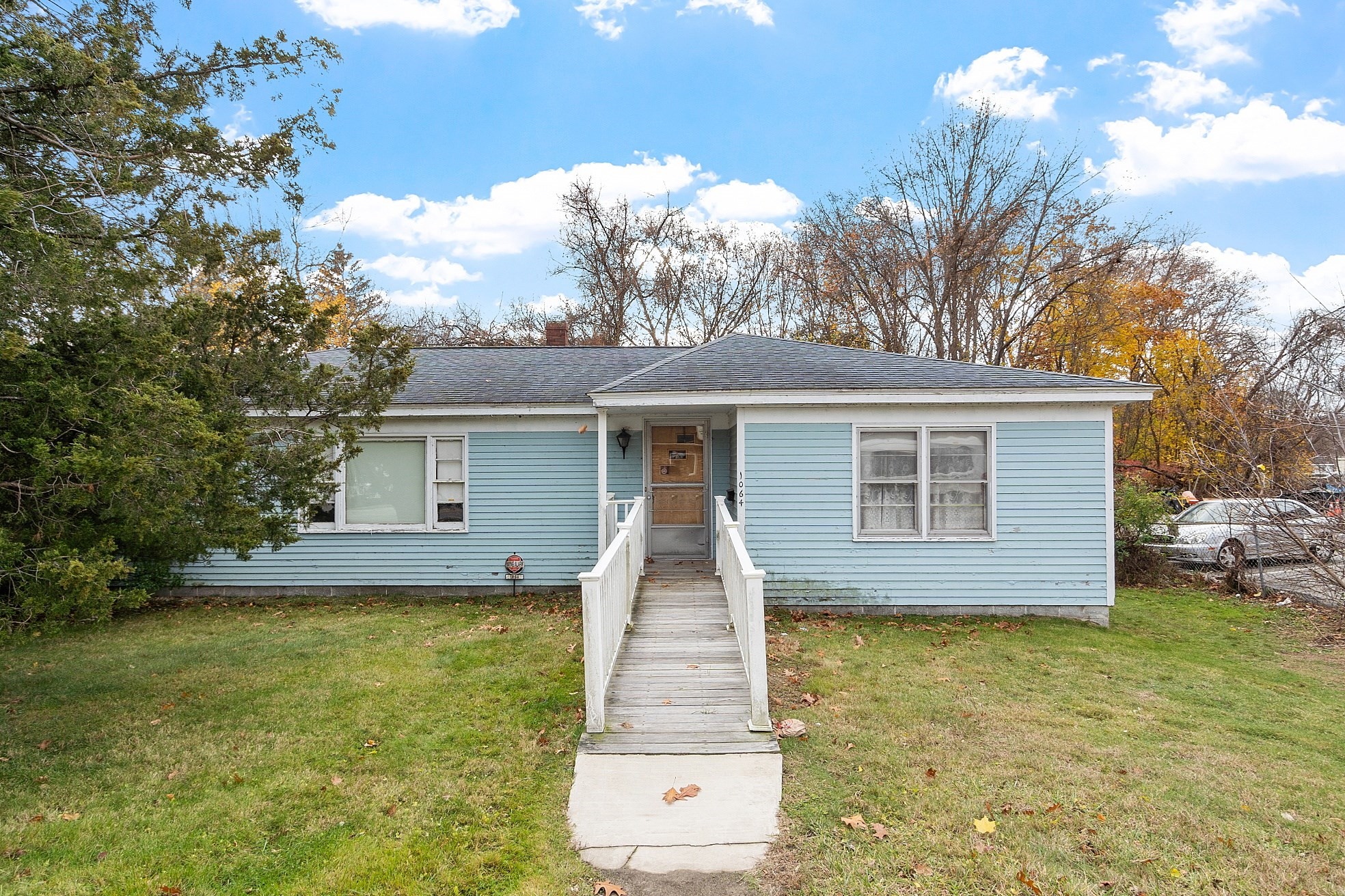 1064 Lakeview Ave Property Photo 3