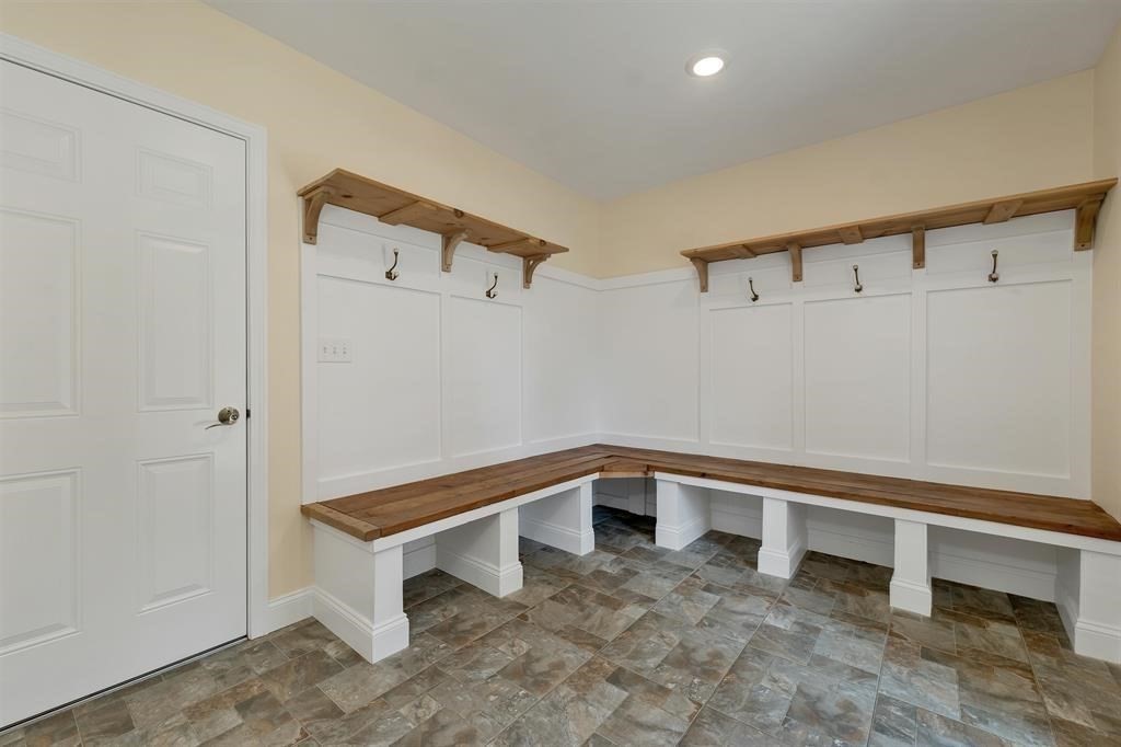 142 Worcester Road Property Photo 23