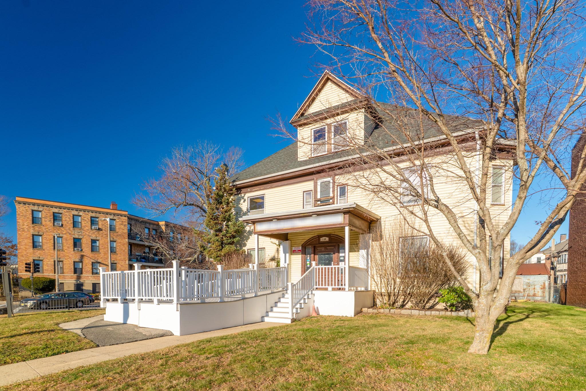 166 Columbia Rd Property Photo 2