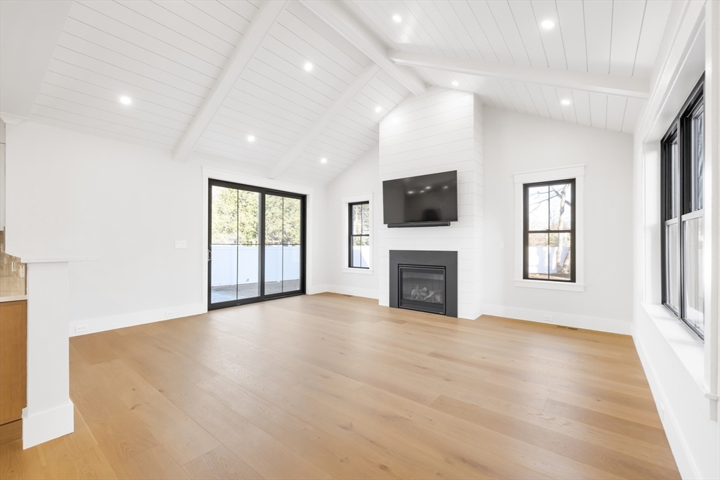 6 Ambler Court Property Photo 4